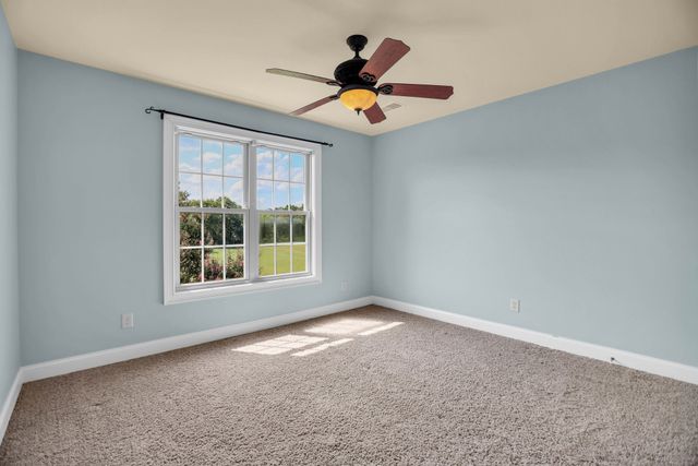 1405 Drakes Creek Rd, Hendersonville, TN 37075