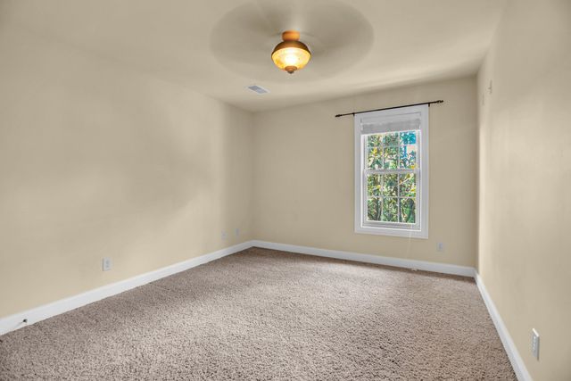 1405 Drakes Creek Rd, Hendersonville, TN 37075