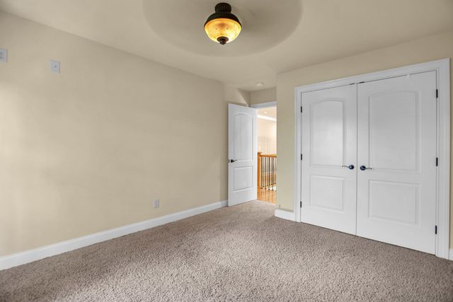 1405 Drakes Creek Rd, Hendersonville, TN 37075