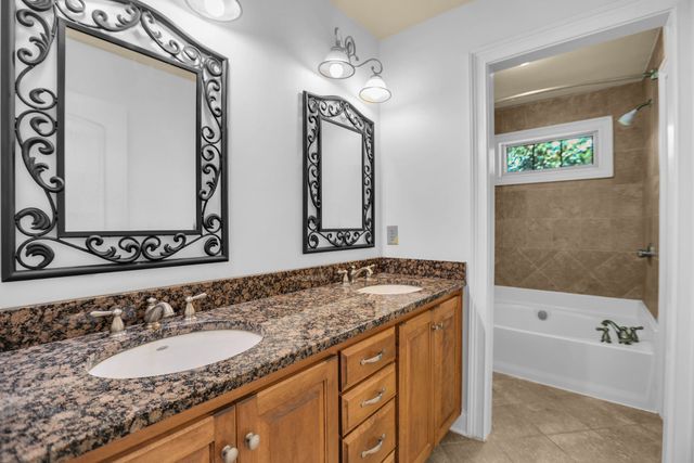 1405 Drakes Creek Rd, Hendersonville, TN 37075