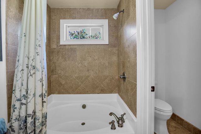 1405 Drakes Creek Rd, Hendersonville, TN 37075