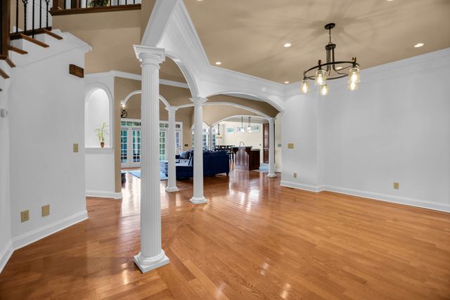 1405 Drakes Creek Rd, Hendersonville, TN 37075