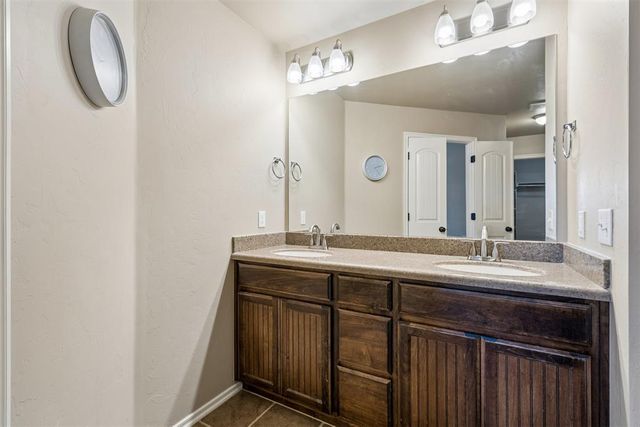 11425 NW 131st Street, Piedmont, OK 73078