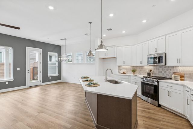 5511 Forks RD, Austin, TX 78747