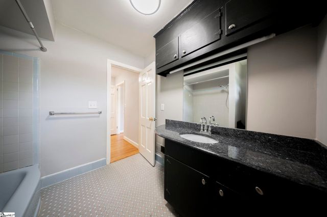 517 Dellwood Drive, Greenville, SC 29609