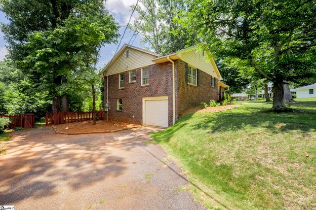 517 Dellwood Drive, Greenville, SC 29609