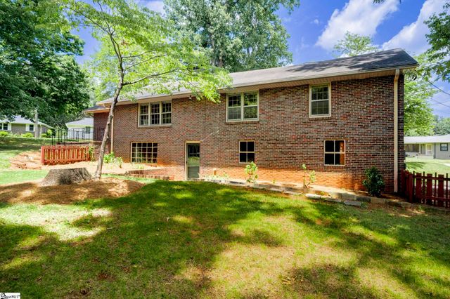 517 Dellwood Drive, Greenville, SC 29609