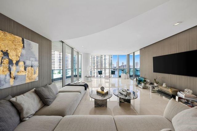 1331 Brickell Bay Dr 1602, Miami, FL 33131