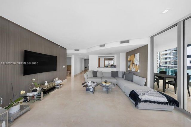 1331 Brickell Bay Dr 1602, Miami, FL 33131