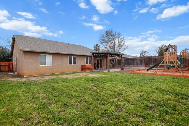 2132 Reta Way, Red Bluff, CA 96080