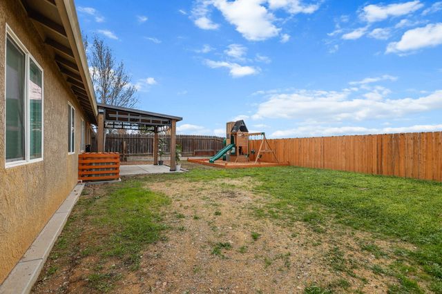 2132 Reta Way, Red Bluff, CA 96080