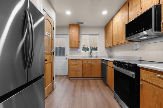 2132 Reta Way, Red Bluff, CA 96080