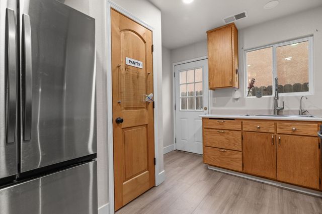 2132 Reta Way, Red Bluff, CA 96080