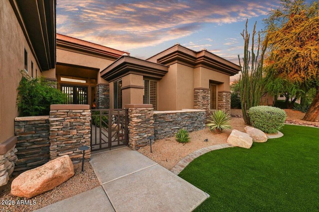 7696 E MOURA Drive, Scottsdale, AZ 85266 — photo 2