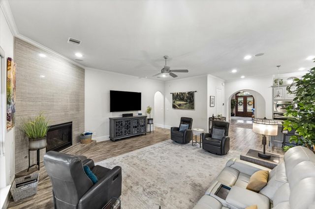 3123 N Cotswold Manor Drive, Kingwood, TX 77339