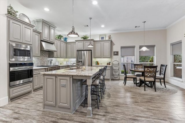 3123 N Cotswold Manor Drive, Kingwood, TX 77339