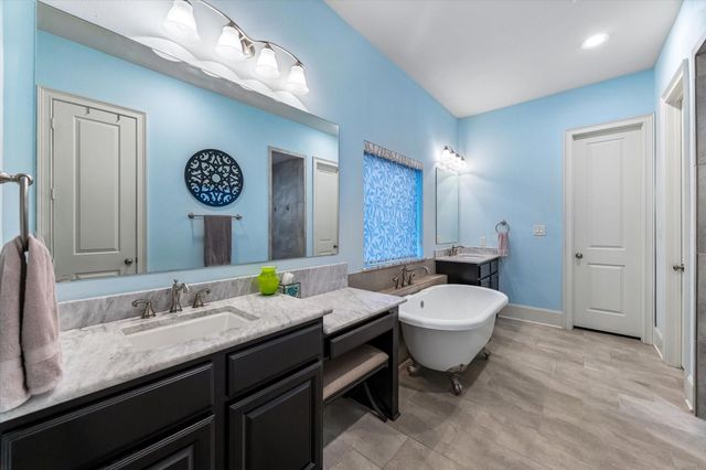 3123 N Cotswold Manor Drive, Kingwood, TX 77339
