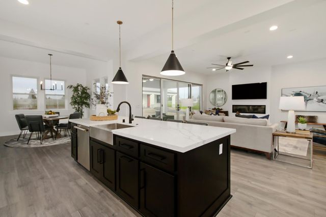 3836 Gray Pine Pl, West Sacramento, CA 95691