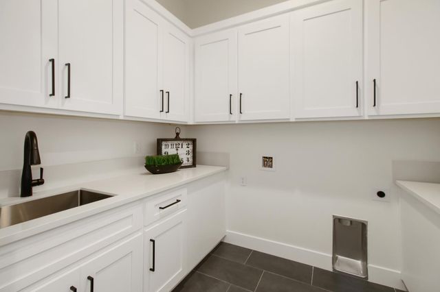 3836 Gray Pine Pl, West Sacramento, CA 95691