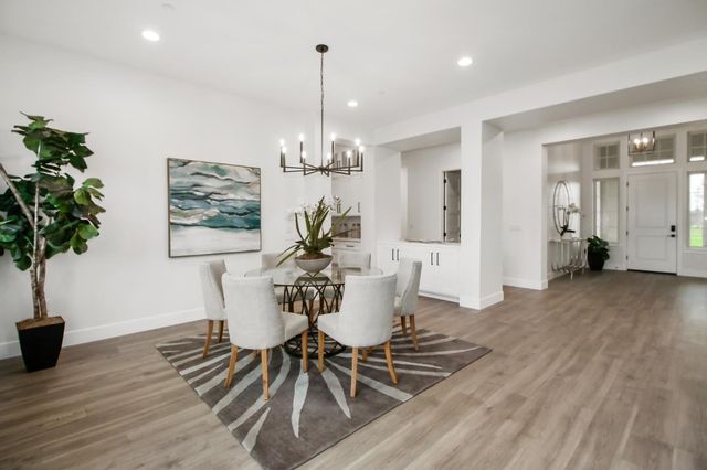 3836 Gray Pine Pl, West Sacramento, CA 95691