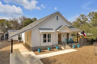 72 Woodacre DR, Wimberley, TX 78676