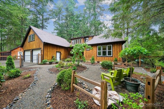 10507 Pioneer Drive, Anderson Island, WA 98303