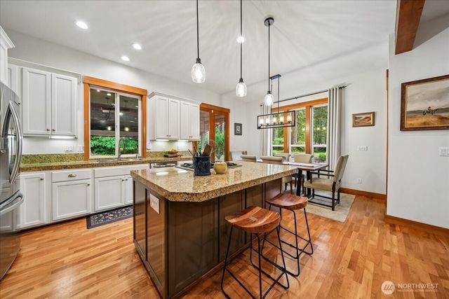 10507 Pioneer Drive, Anderson Island, WA 98303