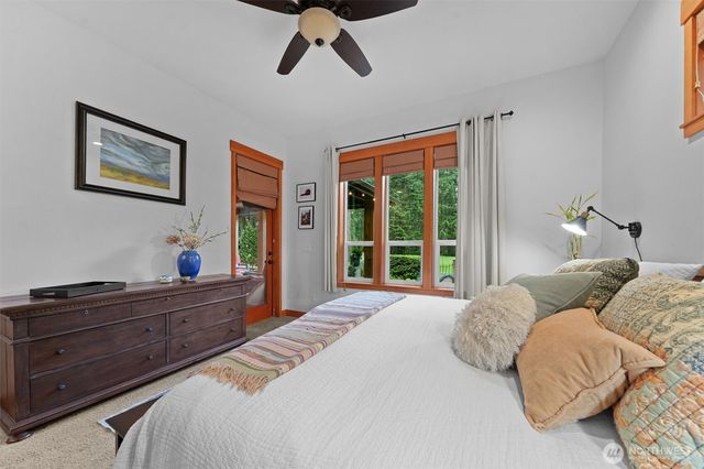 10507 Pioneer Drive, Anderson Island, WA 98303