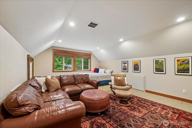 10507 Pioneer Drive, Anderson Island, WA 98303