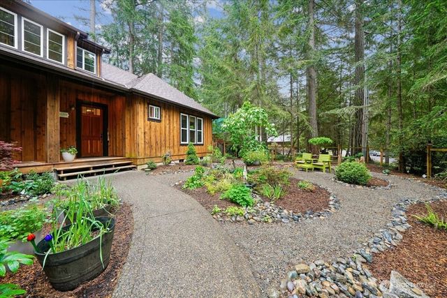 10507 Pioneer Drive, Anderson Island, WA 98303