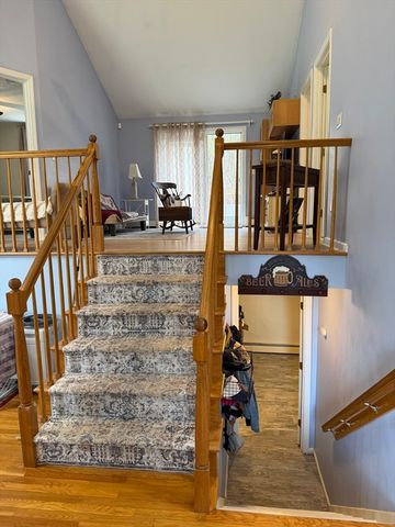 51 Slater St, Attleboro, MA 02703