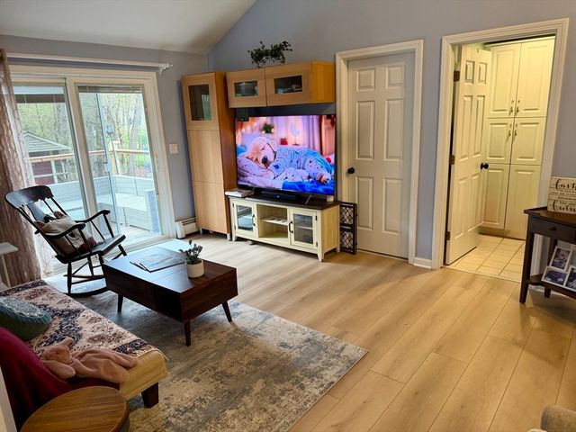 51 Slater St, Attleboro, MA 02703