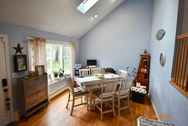 51 Slater St, Attleboro, MA 02703