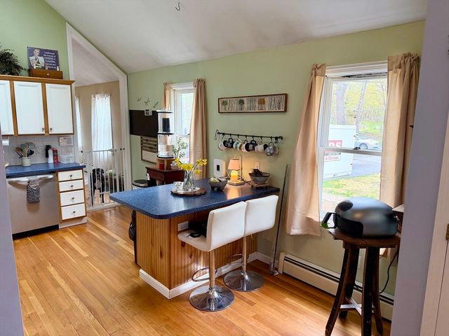 51 Slater St, Attleboro, MA 02703