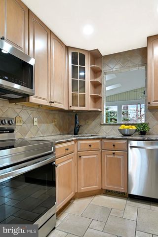 6634 CARDINGTON CT, Burke, VA 22015