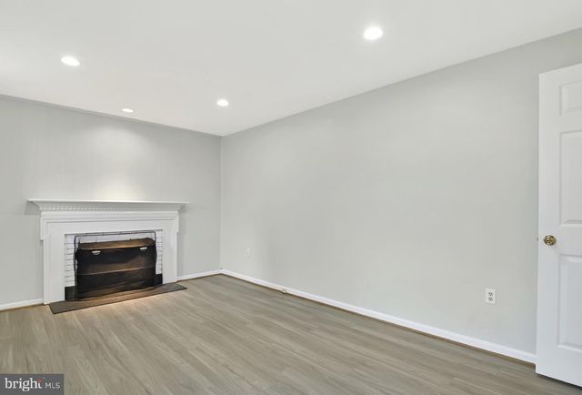 6634 CARDINGTON CT, Burke, VA 22015