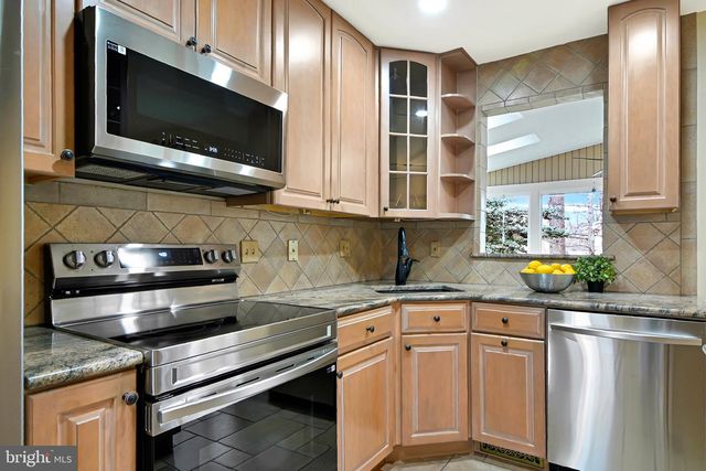 6634 CARDINGTON CT, Burke, VA 22015