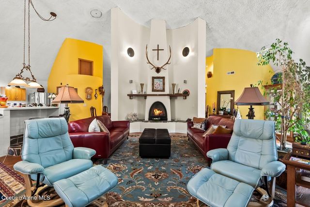 123 E Mountain View RD, Clark Fork, ID 83811