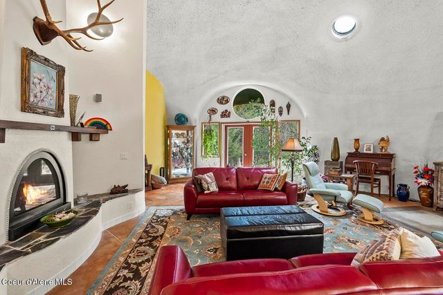 123 E Mountain View RD, Clark Fork, ID 83811