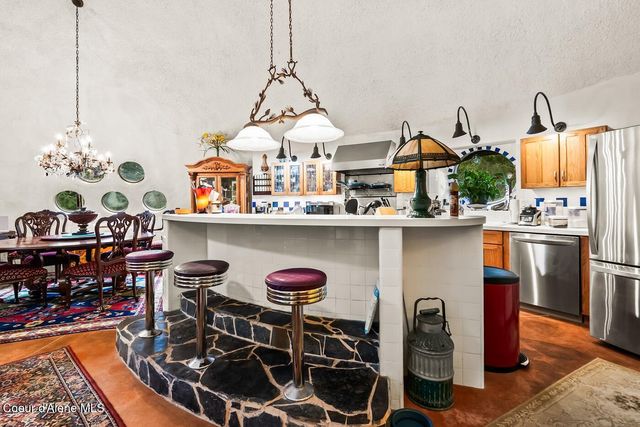 123 E Mountain View RD, Clark Fork, ID 83811