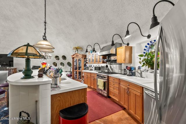 123 E Mountain View RD, Clark Fork, ID 83811