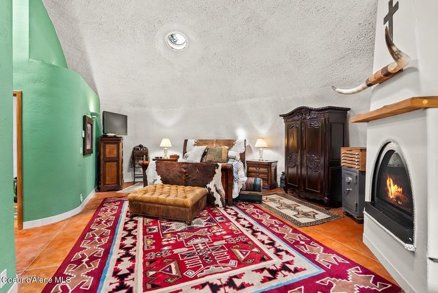 123 E Mountain View RD, Clark Fork, ID 83811