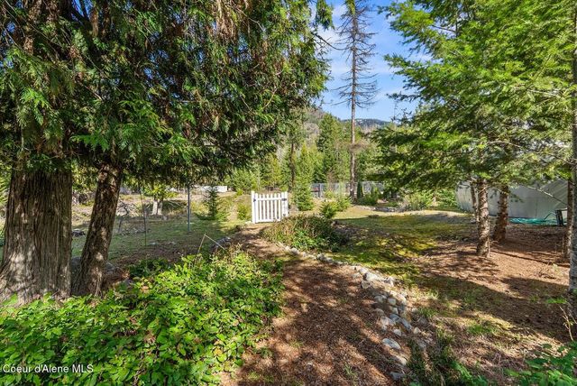 123 E Mountain View RD, Clark Fork, ID 83811