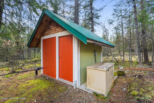 123 E Mountain View RD, Clark Fork, ID 83811