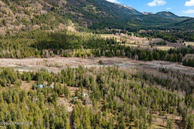 123 E Mountain View RD, Clark Fork, ID 83811