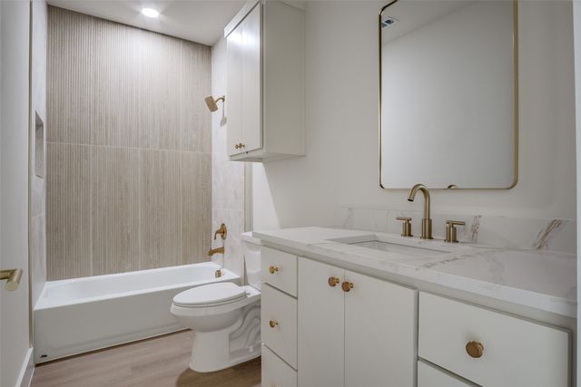 2518 Elk Trail, Granbury, TX 76048