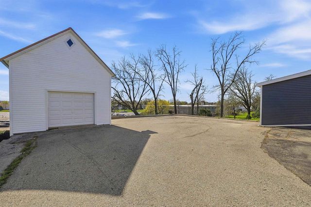 370 N Main Street, Juneau, WI 53039