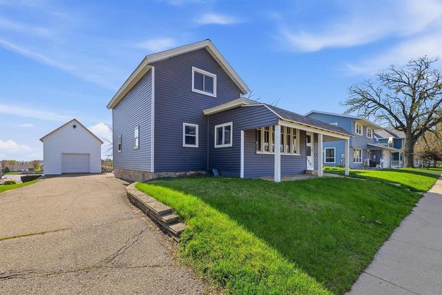 370 N Main Street, Juneau, WI 53039