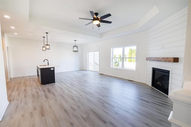 3801 N Woodbury Lane, Janesville, WI 53545