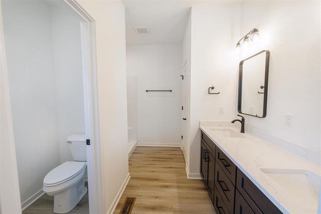 3801 N Woodbury Lane, Janesville, WI 53545